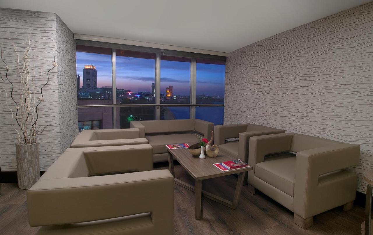 Hotel Ramada Plaza By Wyndham Esmirna Habitación foto